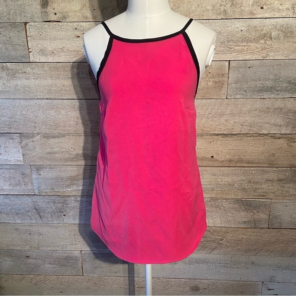 💥5/$25 Le Chateau women's fuchsia‎ coloured tank top in size XXS